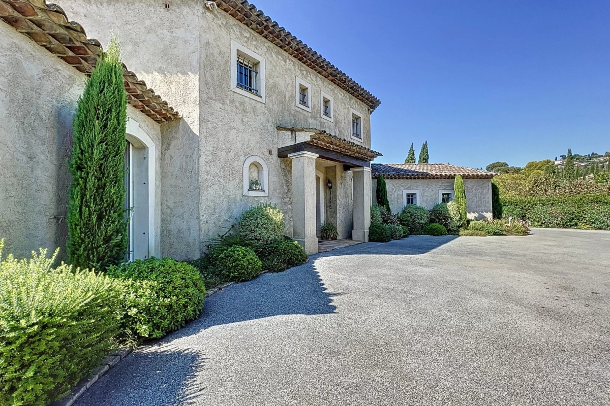 Luxury House for rental in Mougins, 7 900 €, Photo 4