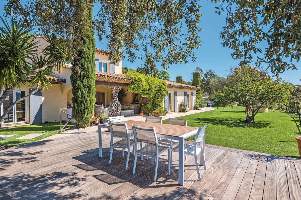 House, luxury and prestige, for sale PlandelaTour 6 main rooms