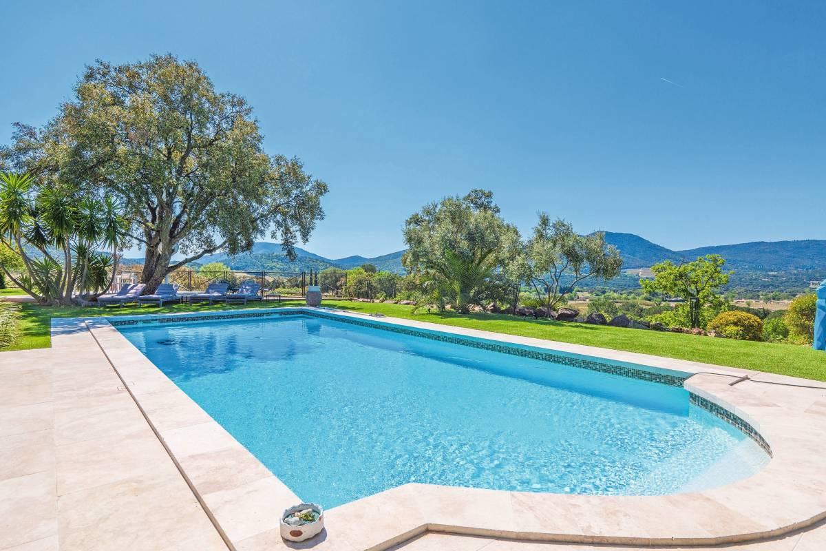 House, luxury and prestige, for sale PlandelaTour 6 main rooms