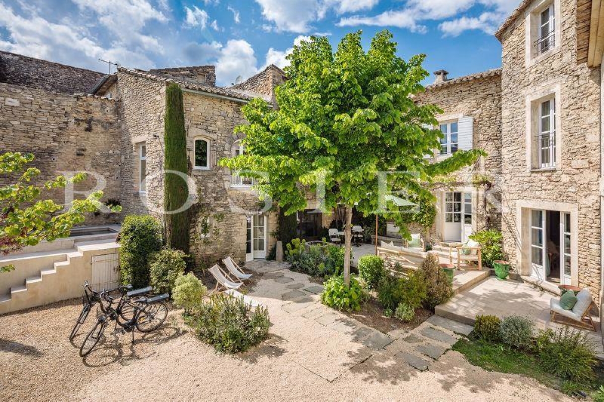 Luxury House for sale in Gordes, 1 850 000 €, Photo 1
