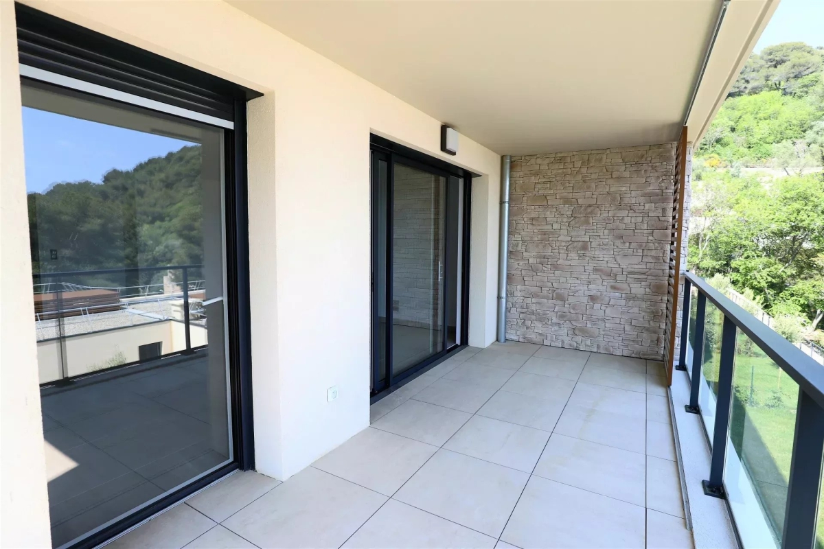 Luxury Apartment for rental in Èze, 2 513 €, Photo 3
