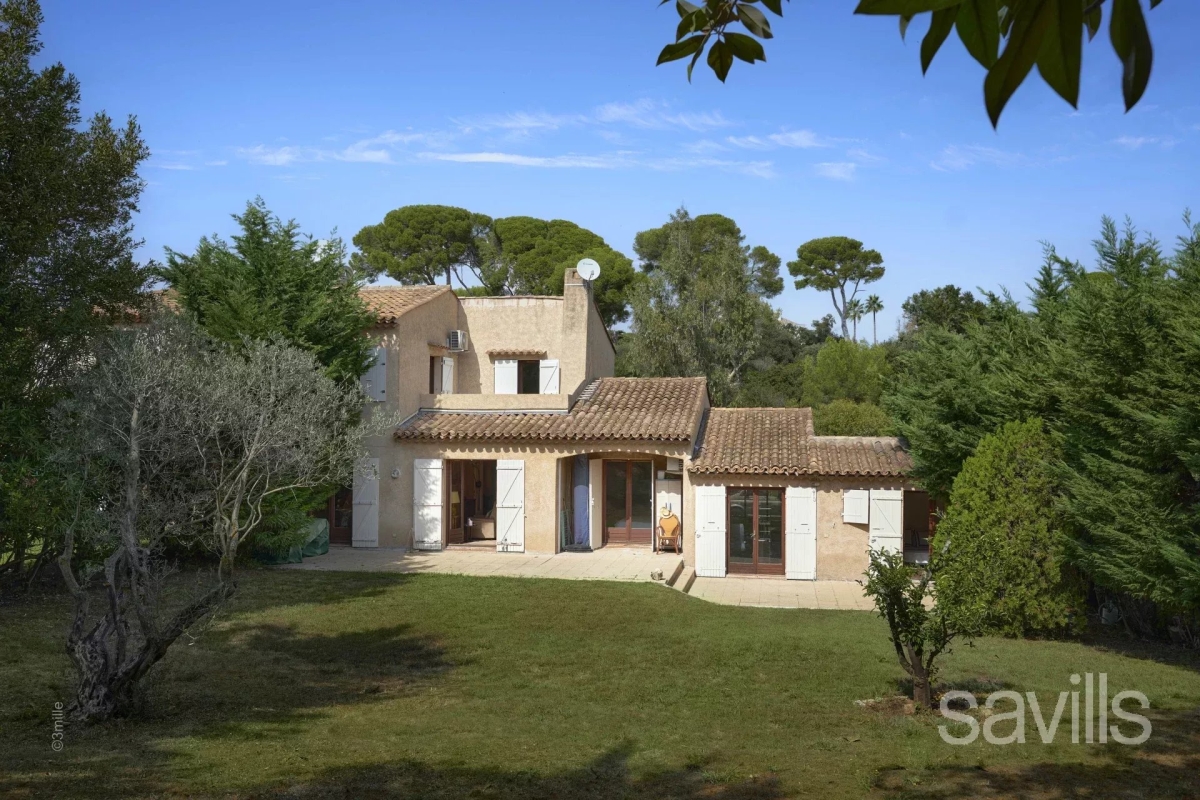 Maison de luxe à vendre à Cap d'Antibes, 1 590 000 €, Photo 1