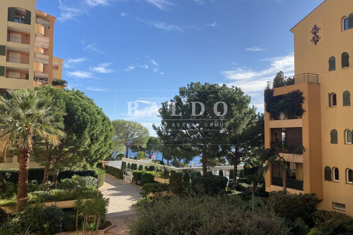 Apartment, luxury and prestige, for rental Monaco 2 main rooms 97m²