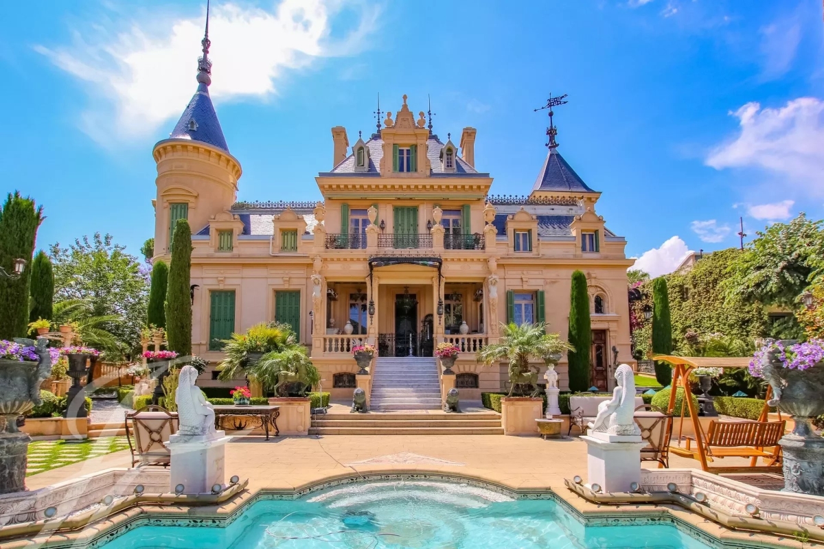 Maison de luxe à vendre à Antibes, 26 000 000 €, Photo 1