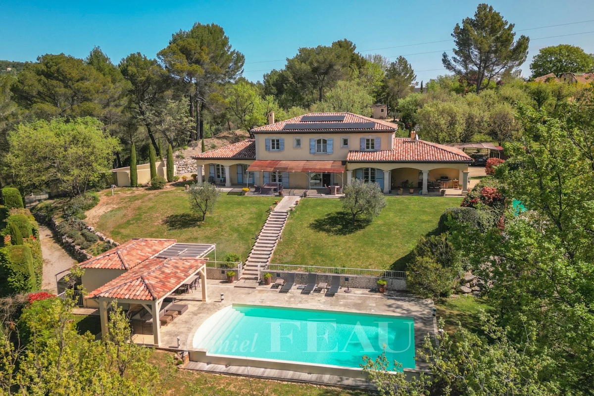Luxury House for sale in Pierrevert, 1 295 000 €, Photo 1