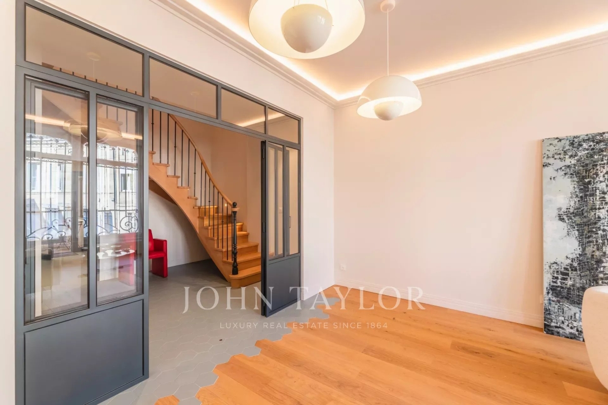 Luxury Apartment for sale in Bordeaux, 895 000 €, Photo 4