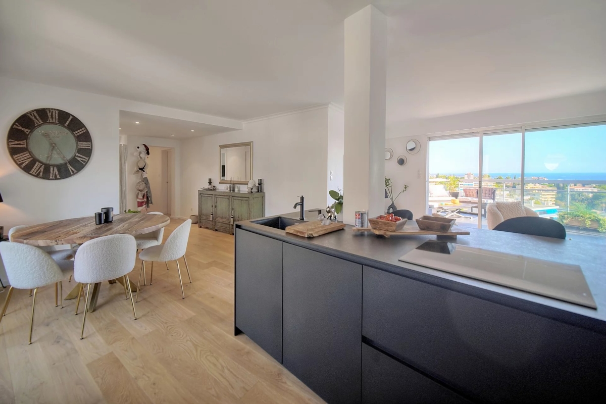 Luxury Apartment for sale in Le Cannet, 860 000 €, Photo 6