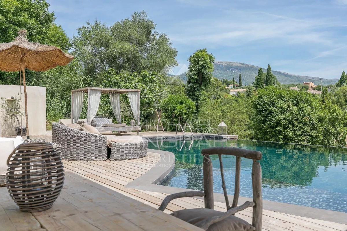 Maison de luxe à vendre à Le Rouret, 1 895 000 €, Photo 1