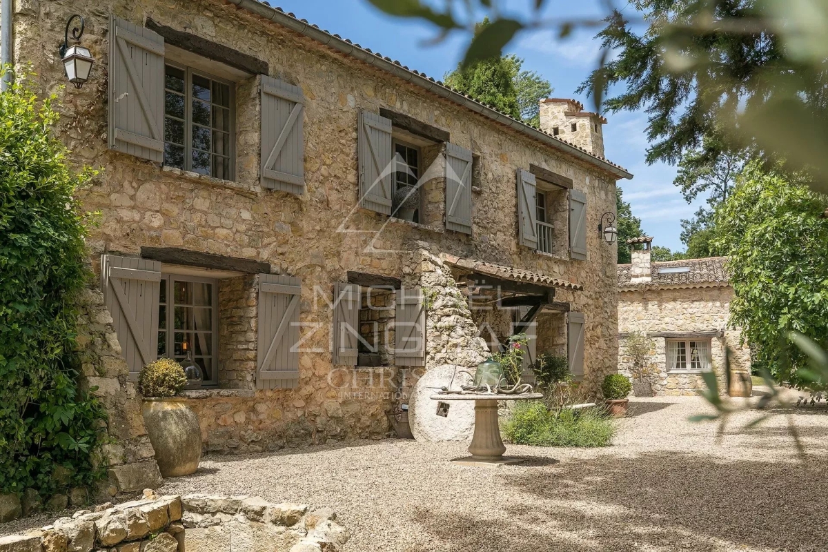 Maison de luxe à vendre à Le Rouret, 1 895 000 €, Photo 2