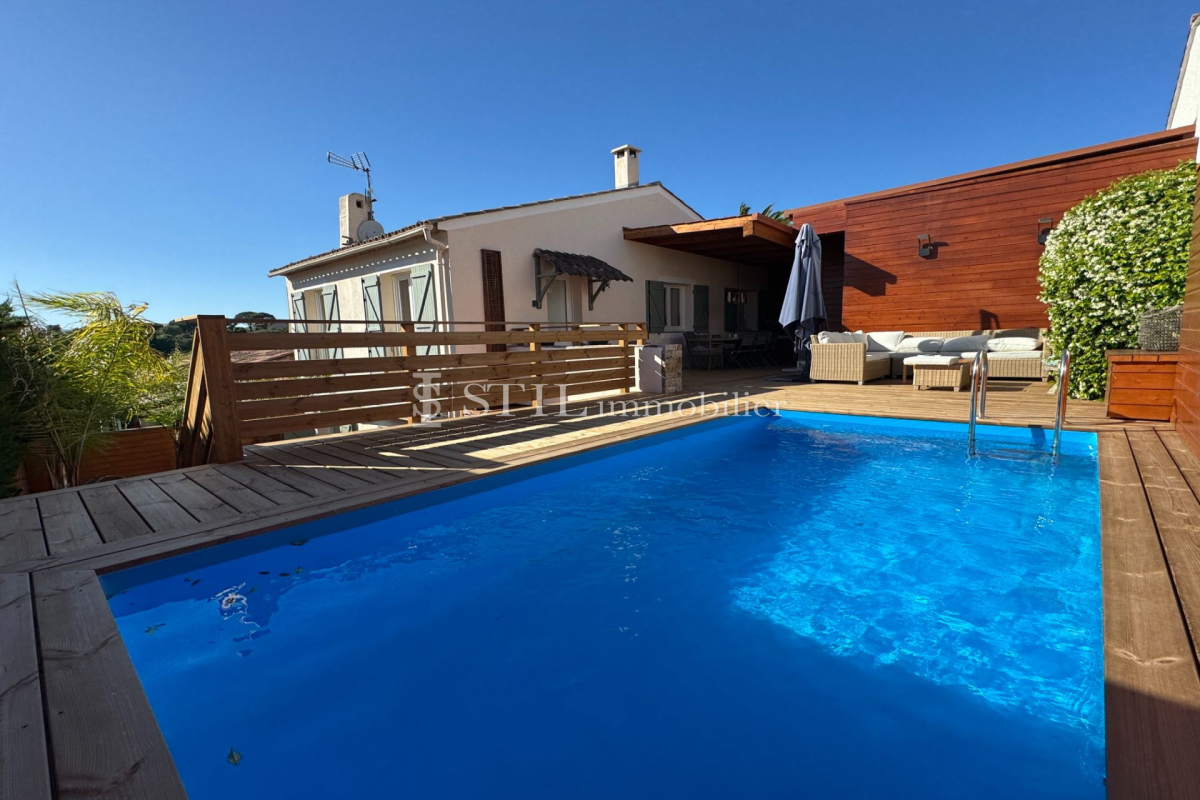 Luxury House for sale in Sainte-Maxime, 832 000 €, Photo 1