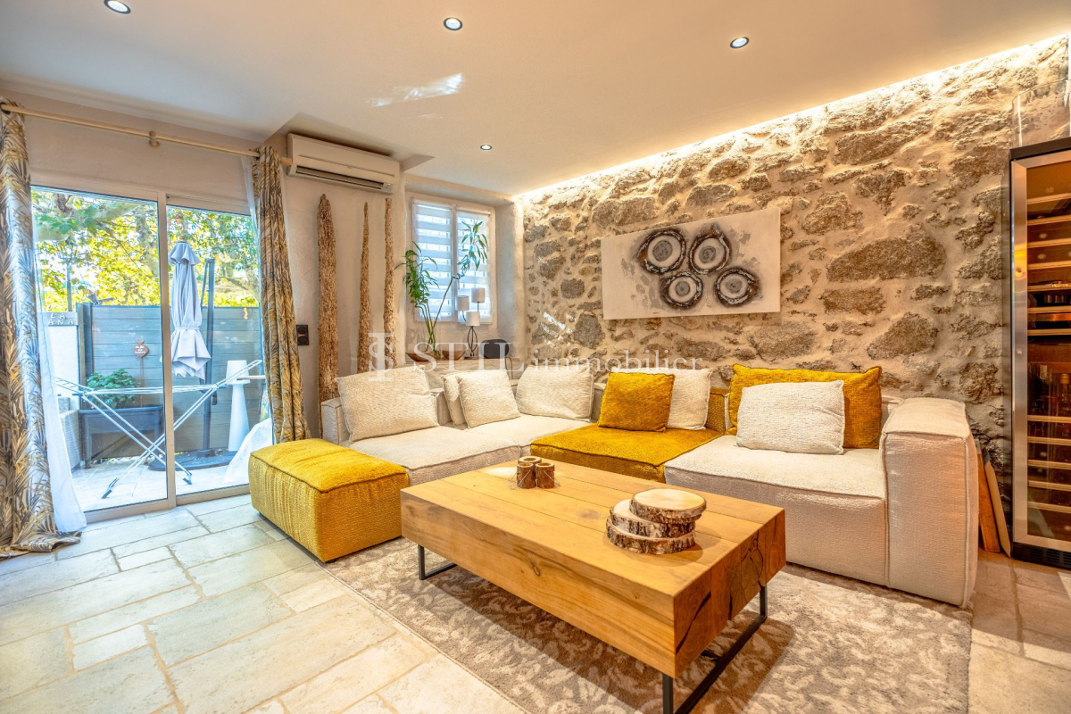 Luxury House for sale in Le Plan-de-La-Tour, 550 000 €, Photo 2