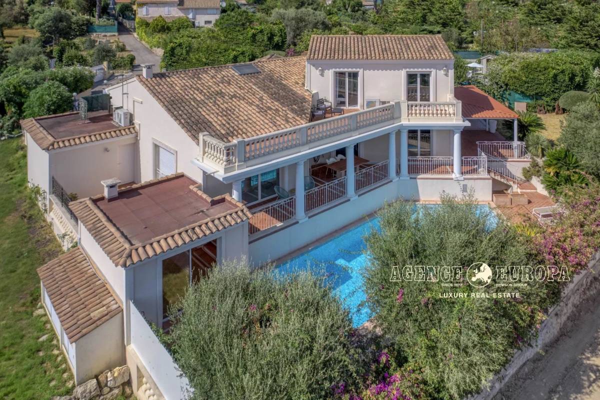 House, luxury and prestige, for sale Le Golfe Juan 6 main rooms 210m²