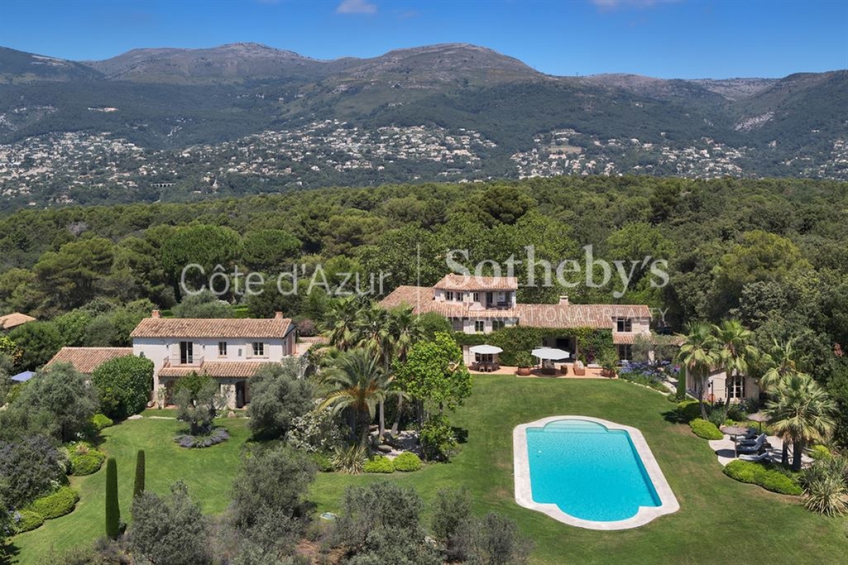 Luxury House for sale in Saint-Paul-de-Vence, 12 900 000 €, Photo 2
