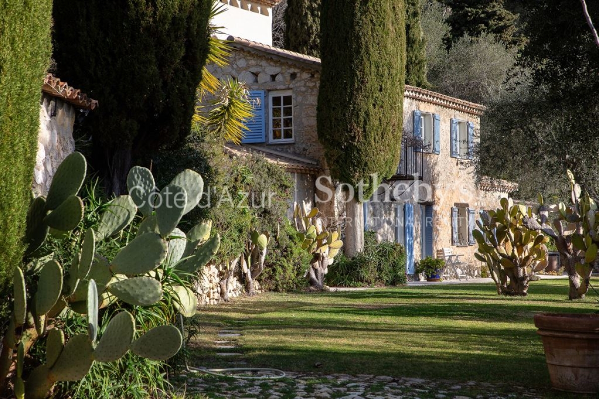 Maison de luxe à vendre à Èze, 2 200 000 €, Photo 1
