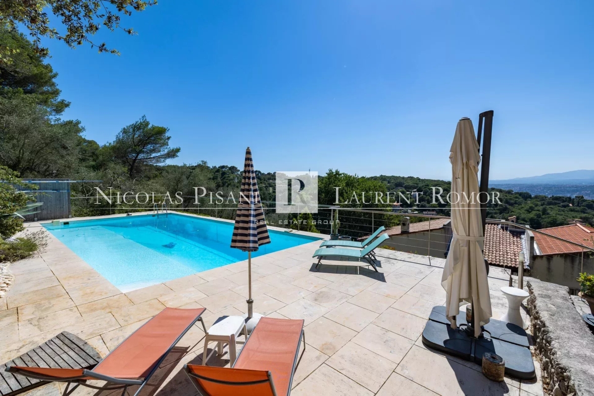Maison de luxe à vendre à Nice, 1 595 000 €, Photo 1