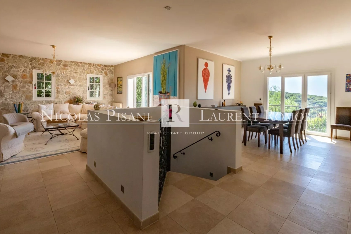 Maison de luxe à vendre à Nice, 1 595 000 €, Photo 2