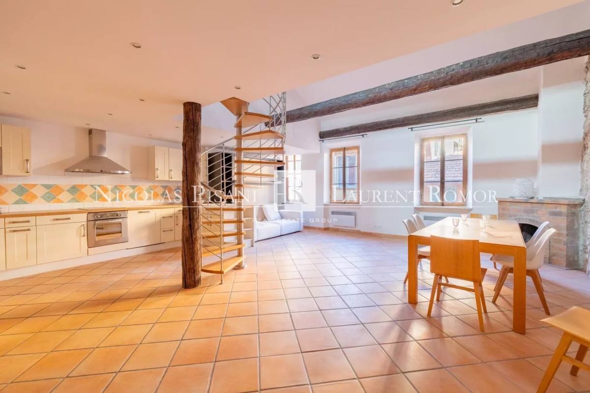 Appartement de luxe à vendre à Villefranche-sur-Mer, 695 000 €, Photo 2