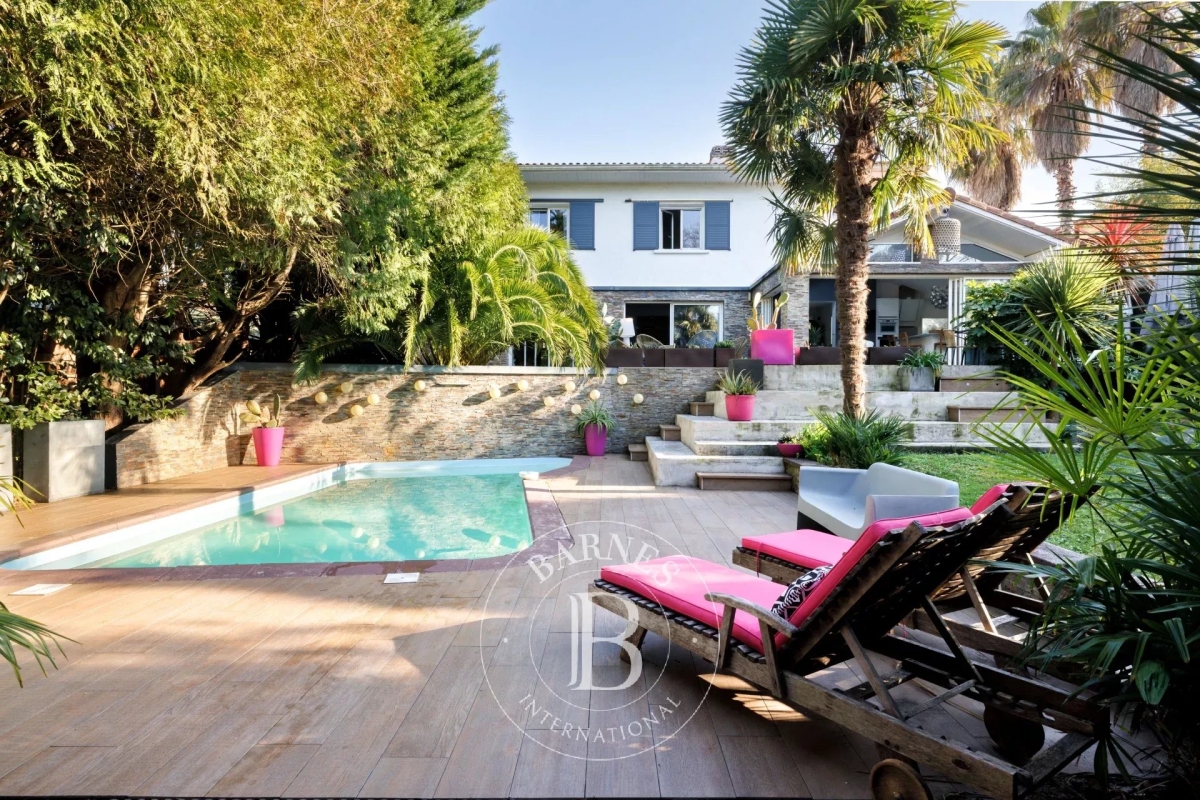 Luxury House for sale in Biarritz, 1 850 000 €, Photo 2