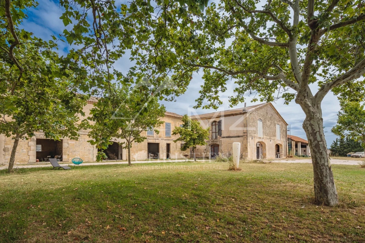 Maison de luxe à vendre à Arles, 2 537 000 €, Photo 2