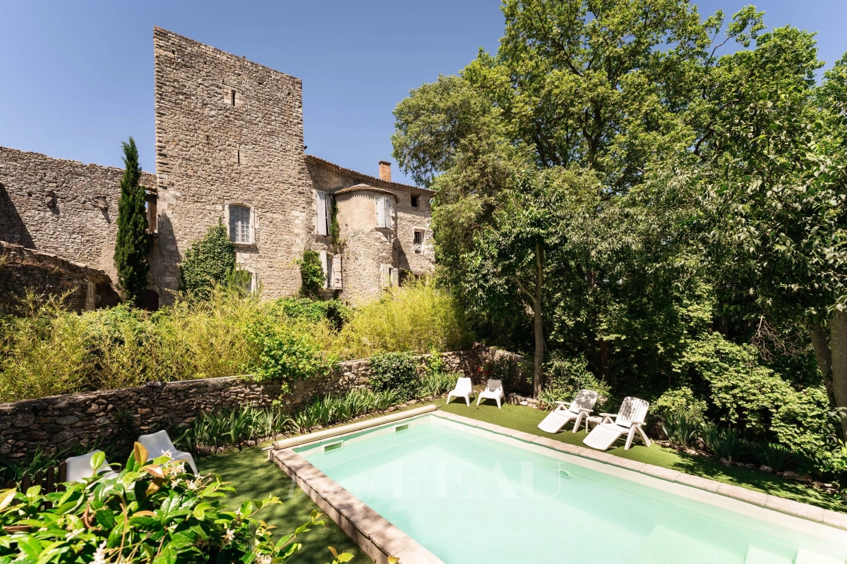Luxury House for sale in Uzès, 695 000 €, Photo 1
