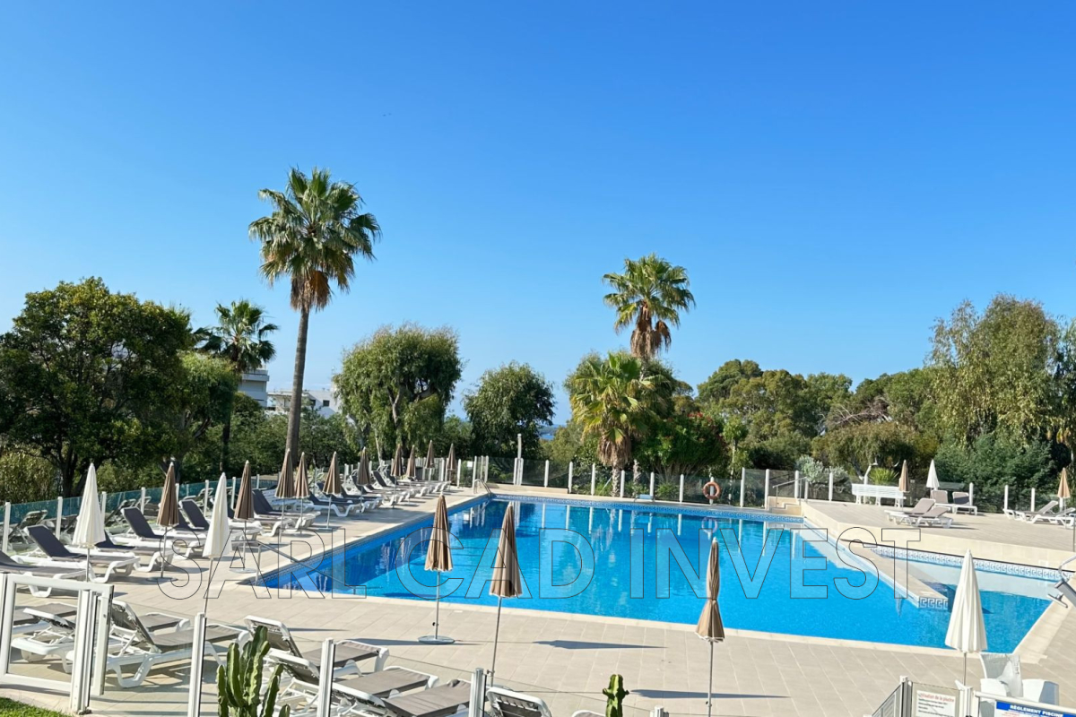 Luxury Apartment for sale in Vallauris, 149 000 €, Photo 1