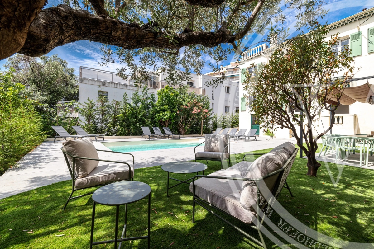 Maison de luxe à louer à Cannes, 9 750 €, Photo 1