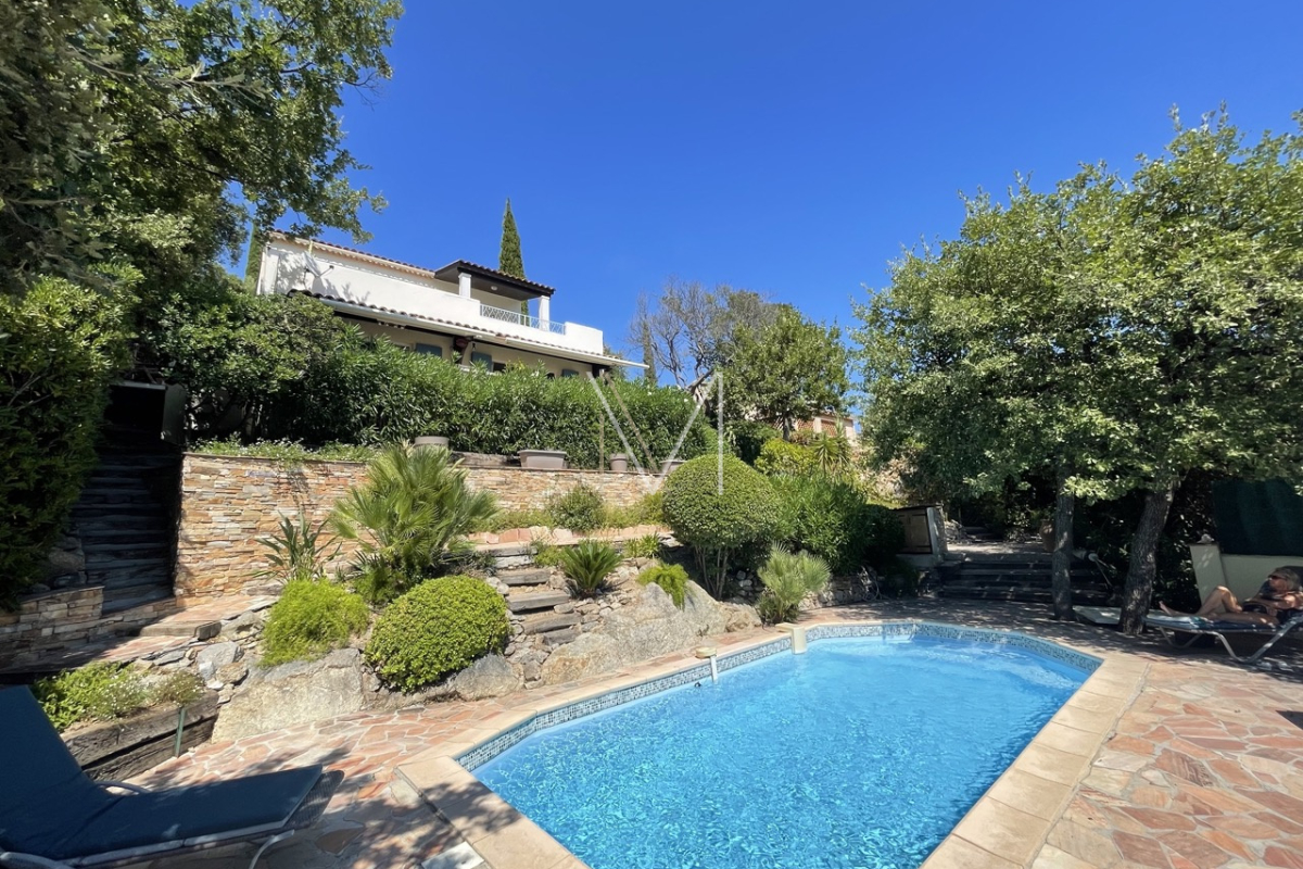 Maison de luxe à vendre à Plan-de-La-Tour, 735 000 €, Photo 1