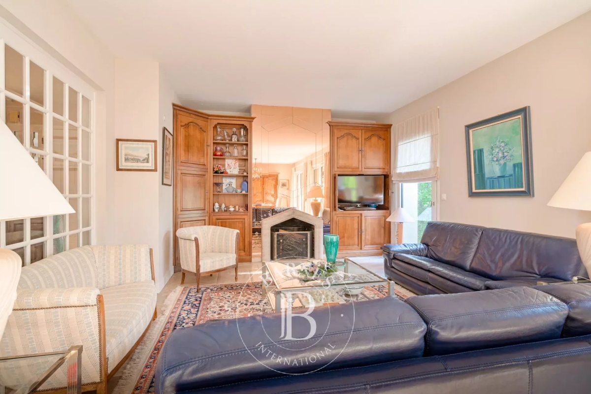 Maison de luxe à vendre à Hendaye, 945 000 €, Photo 2