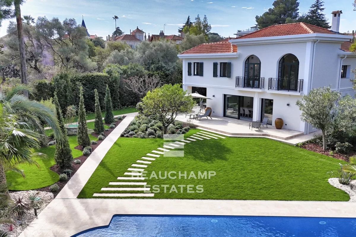 Luxury House for sale in Cap d'Antibes, 5 300 000 €, Photo 1