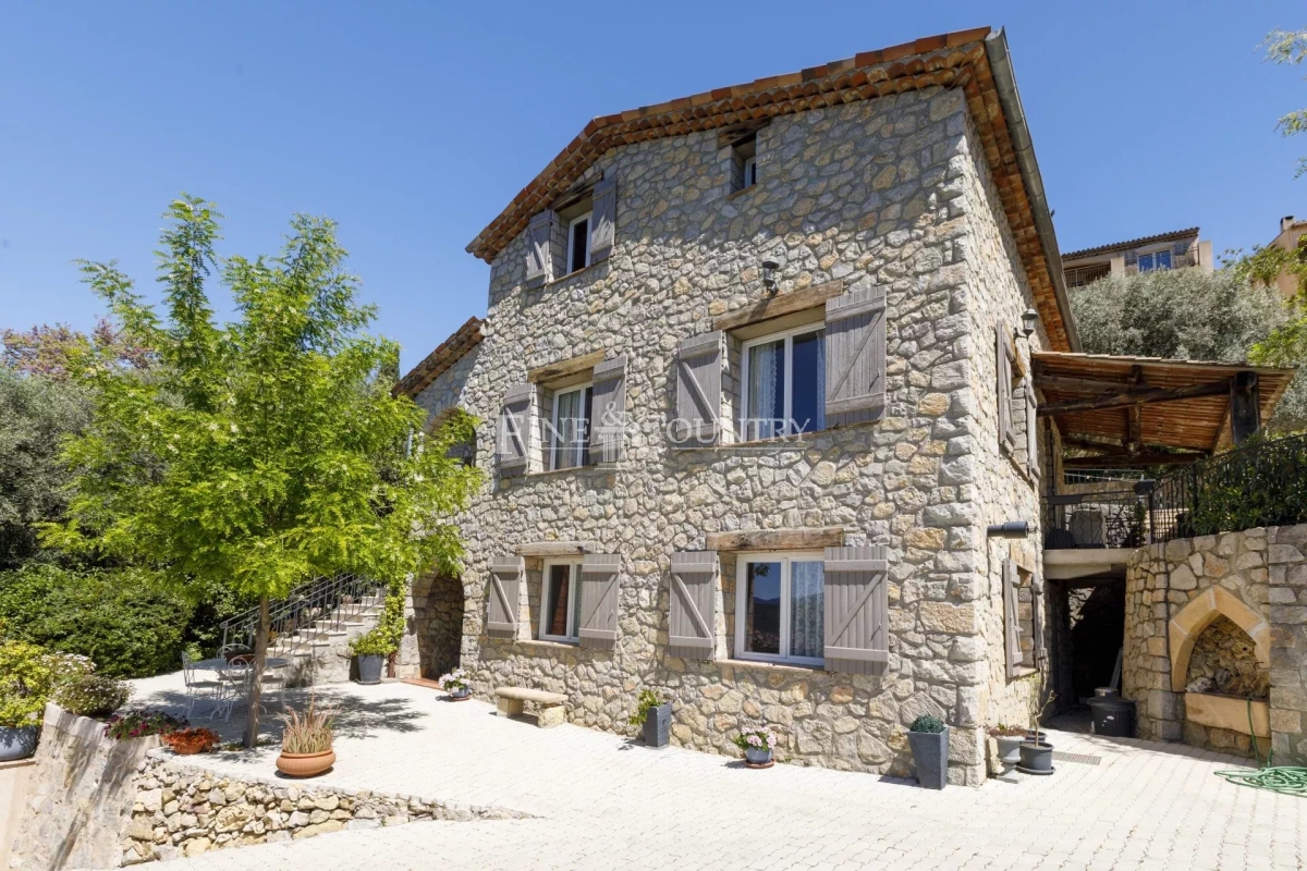 Maison de luxe à vendre à Montauroux, 879 000 €, Photo 1