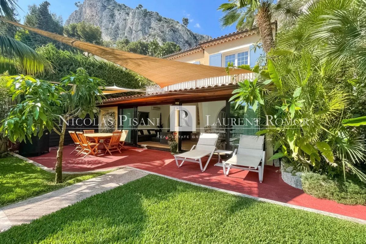 Luxury House for sale in Èze, 2 600 000 €, Photo 1