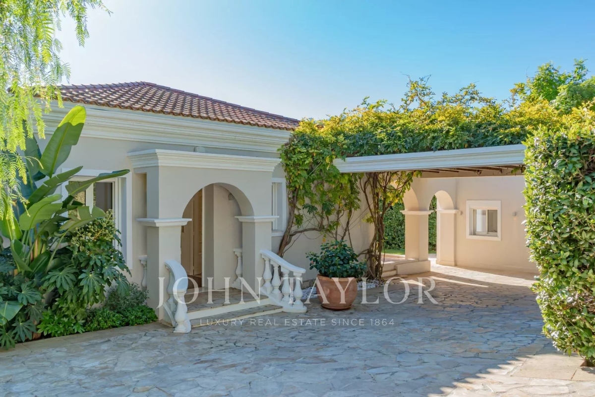 Maison de luxe à vendre à Saint-Jean-Cap-Ferrat, 2 750 000 €, Photo 3