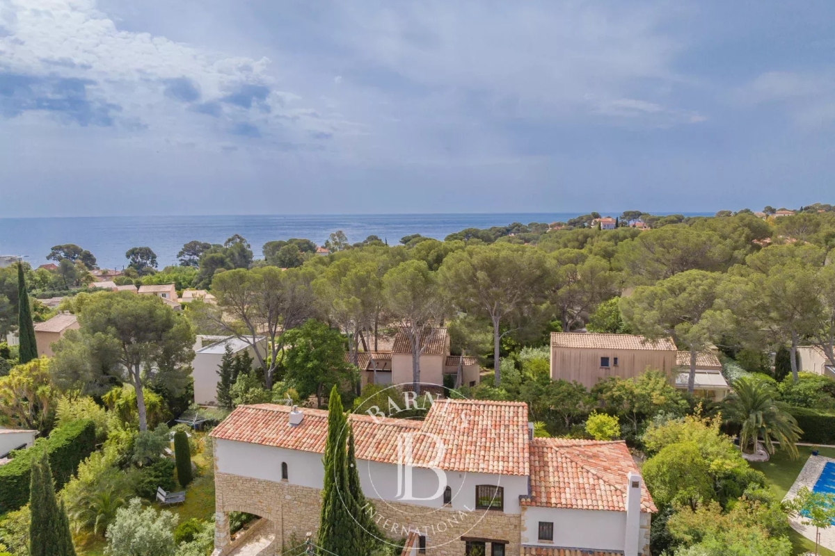 Luxury House for sale in Saint-Raphaël, 1 690 000 €, Photo 1