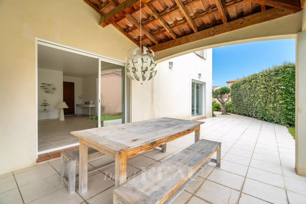 Maison de luxe à vendre à Saint-Cyr-sur-Mer, 1 080 000 €, Photo 5