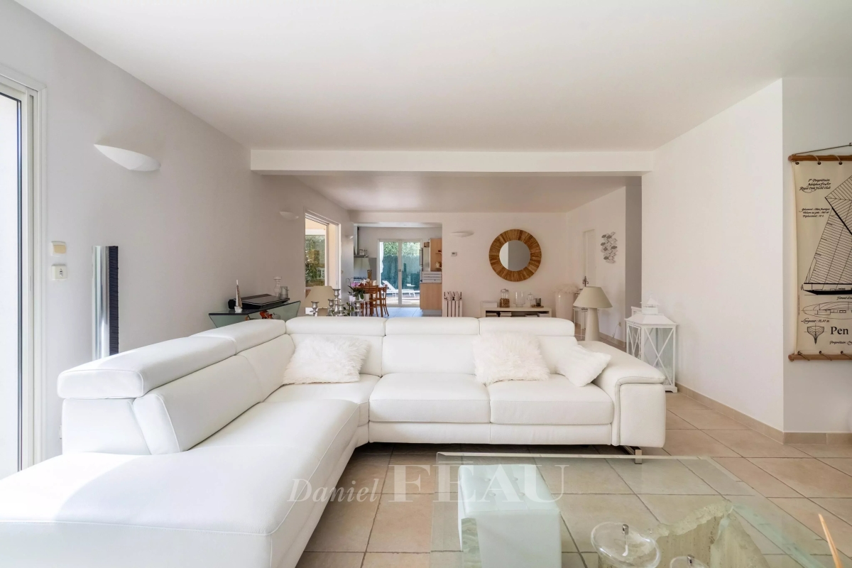 Maison de luxe à vendre à Saint-Cyr-sur-Mer, 1 080 000 €, Photo 7