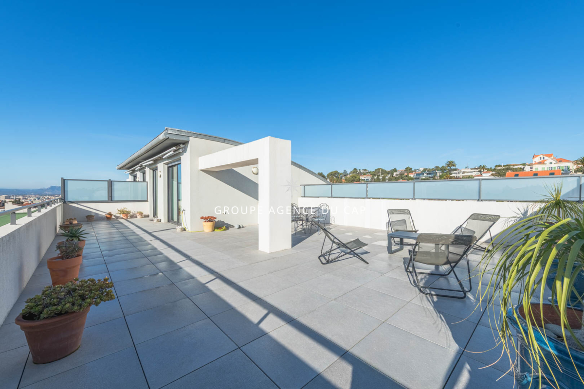 Appartement de luxe à vendre à Saint-Raphaël, 950 000 €, Photo 2