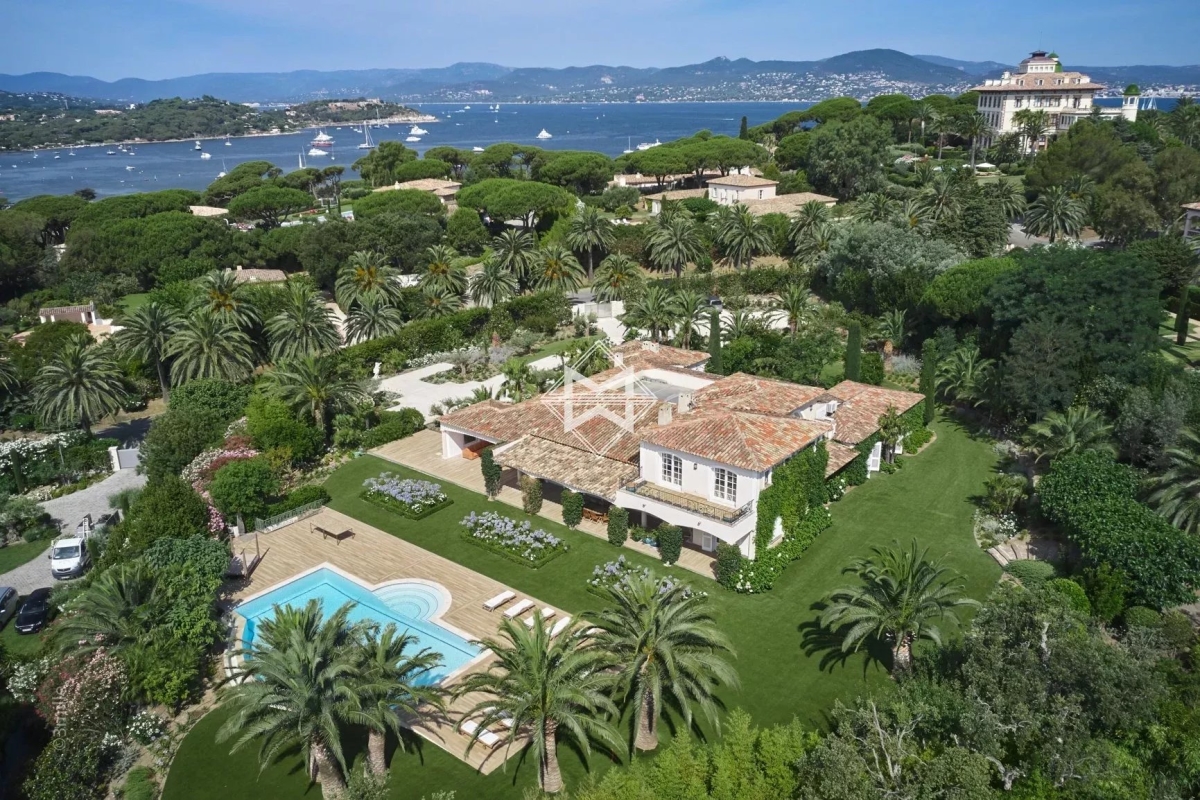 Maison de luxe à vendre à Saint-Tropez, 20 000 000 €, Photo 1