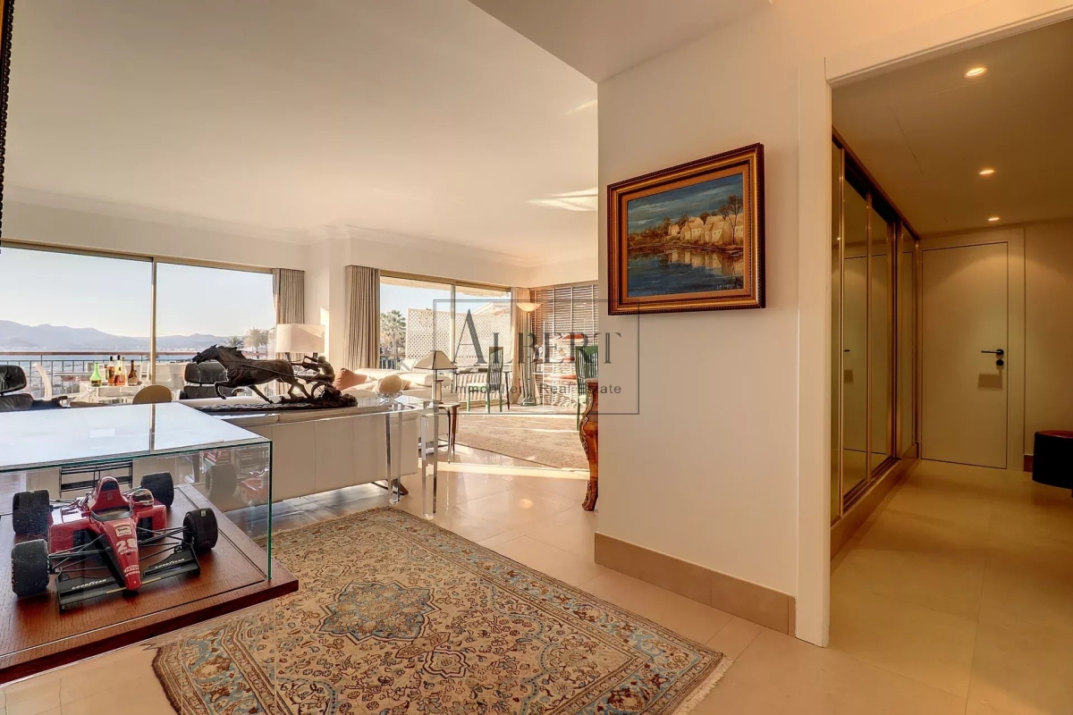 Luxury Apartment for sale in Cannes, 2 360 000 €, Photo 3