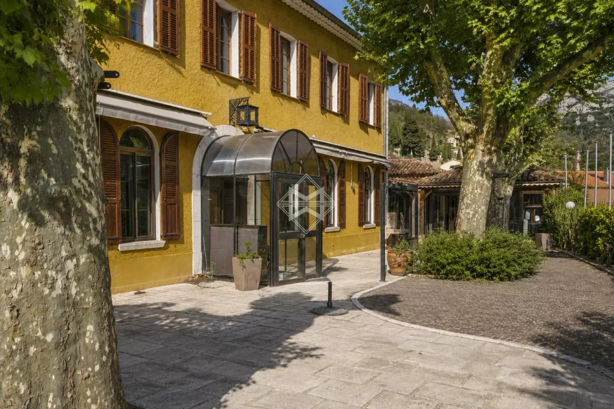 Maison de luxe à vendre à Le Bar-sur-Loup, 1 790 000 €, Photo 3