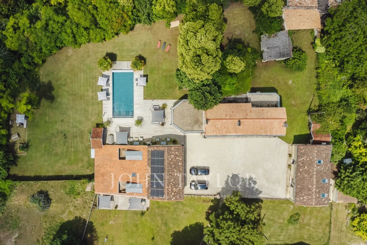 Luxury House for sale in Prignac et Marcamps, 1 575 000 €, Photo 2