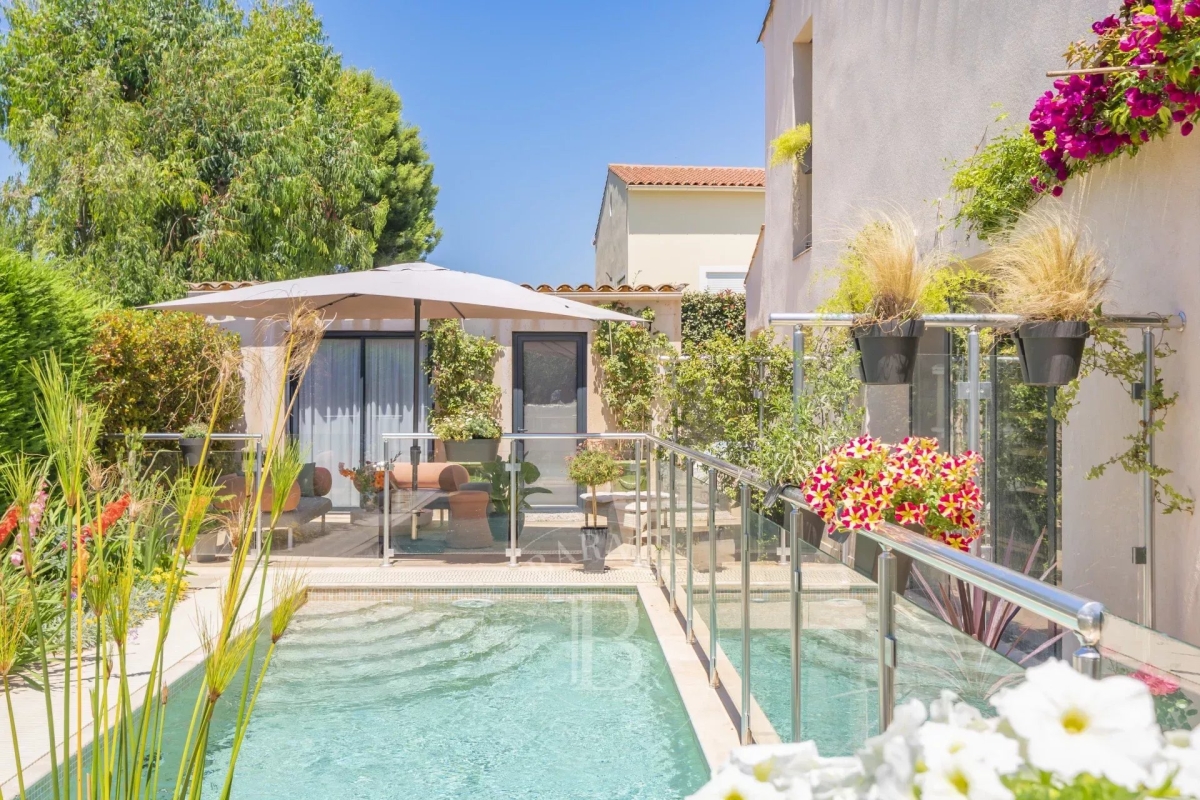 Maison de luxe à vendre à Antibes, 1 450 000 €, Photo 2