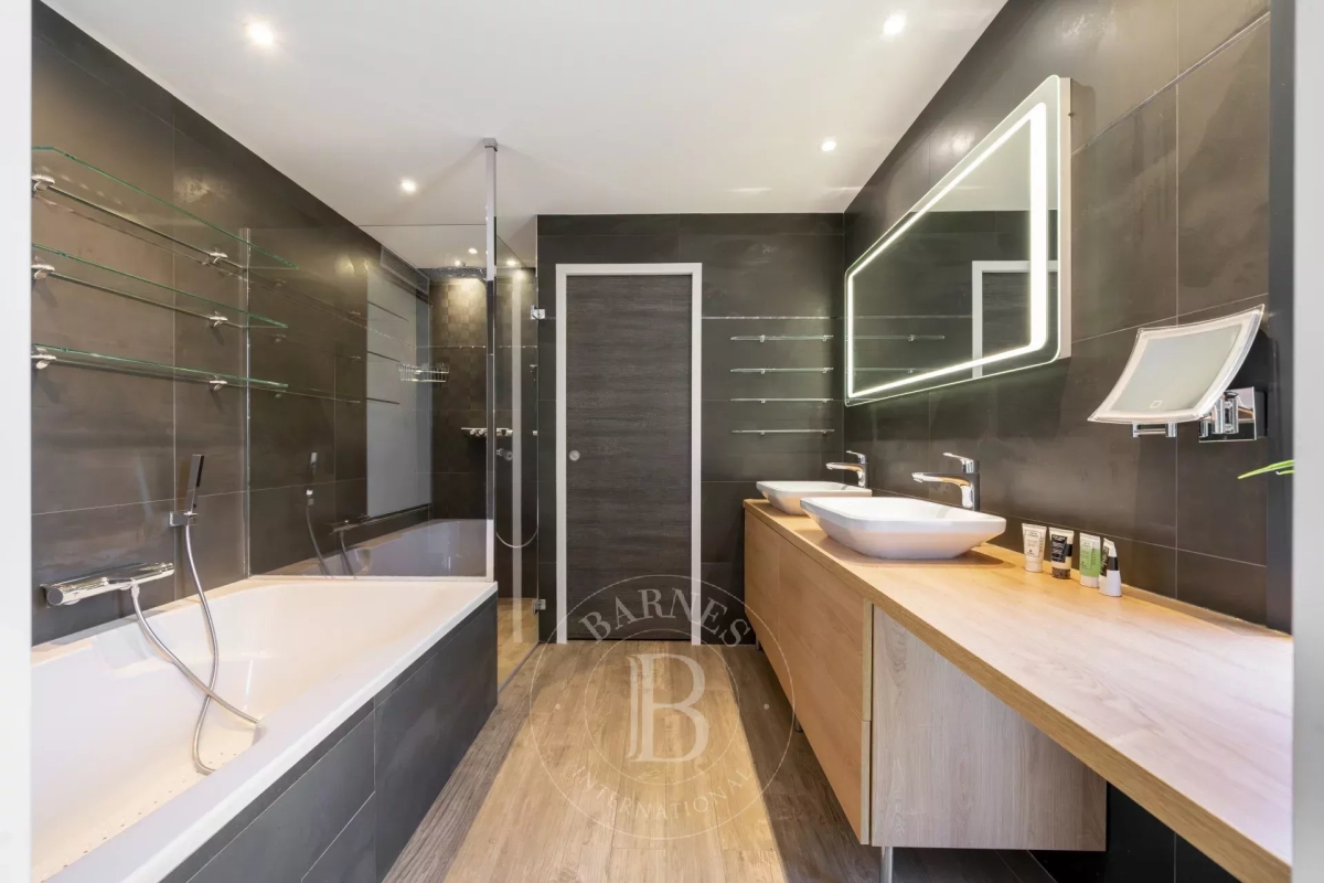 Maison de luxe à vendre à Antibes, 1 450 000 €, Photo 6