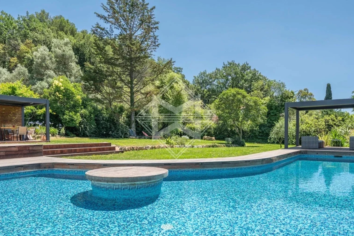 Maison de luxe à vendre à Valbonne, 1 980 000 €, Photo 1