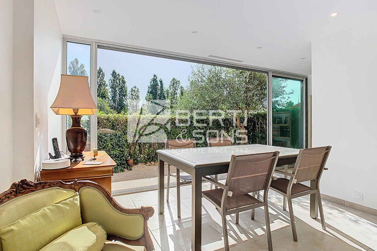 Appartement de luxe à vendre à Mandelieu-la-Napoule, 479 000 €, Photo 3