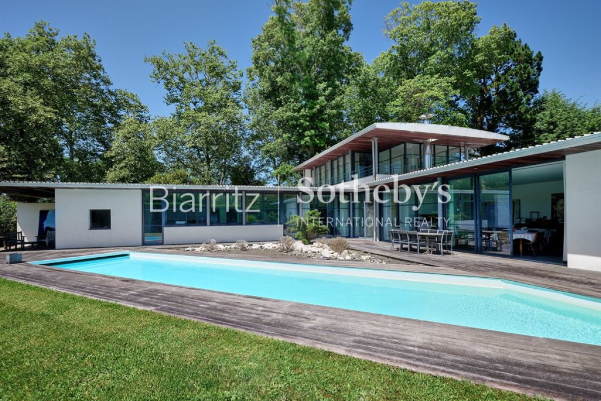 Luxury House for sale in Biarritz, 2 415 000 €, Photo 1