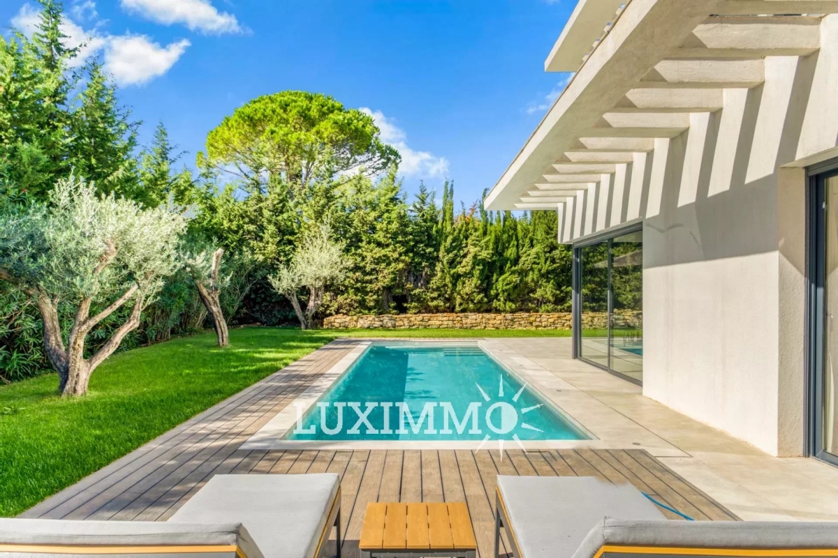 Luxury House for sale in Mougins, 2 650 000 €, Photo 2