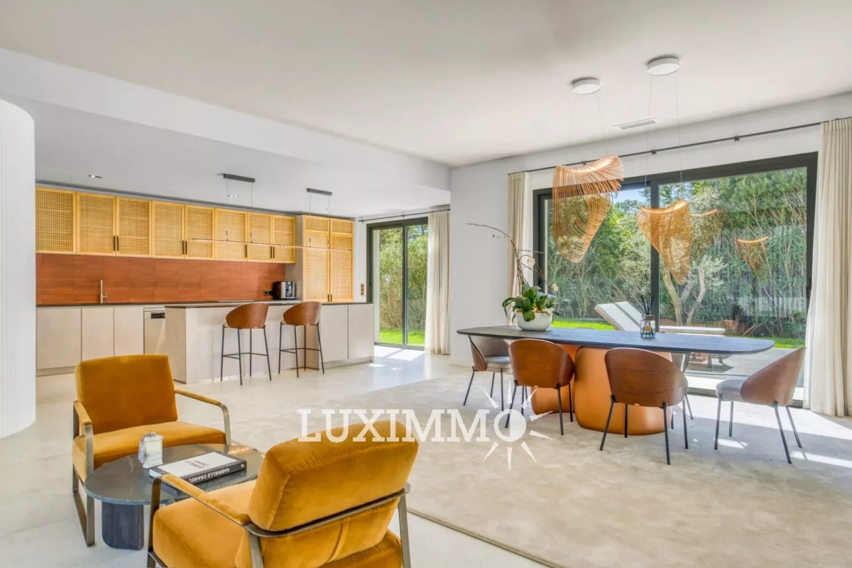 Luxury House for sale in Mougins, 2 650 000 €, Photo 3