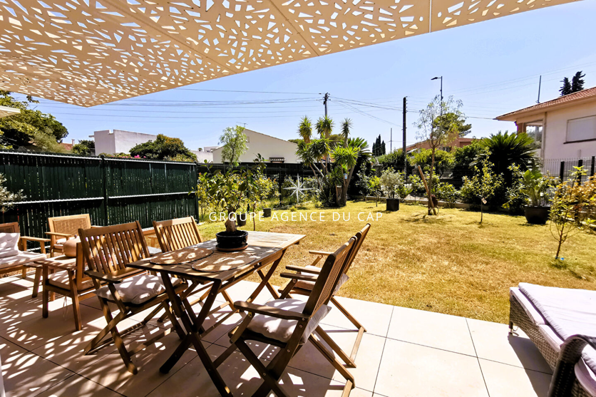 Maison de luxe à vendre à Saint-Aygulf, 630 000 €, Photo 3