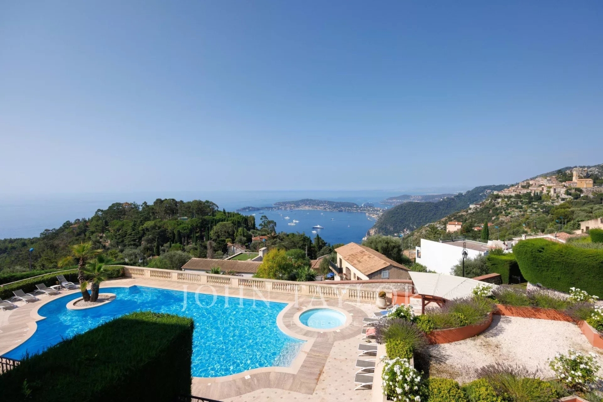 Luxury Apartment for sale in Èze, 1 300 000 €, Photo 1