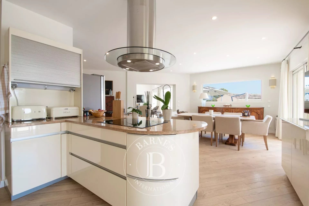 Luxury House for sale in Roquebrune-sur-Argens, 2 970 000 €, Photo 4